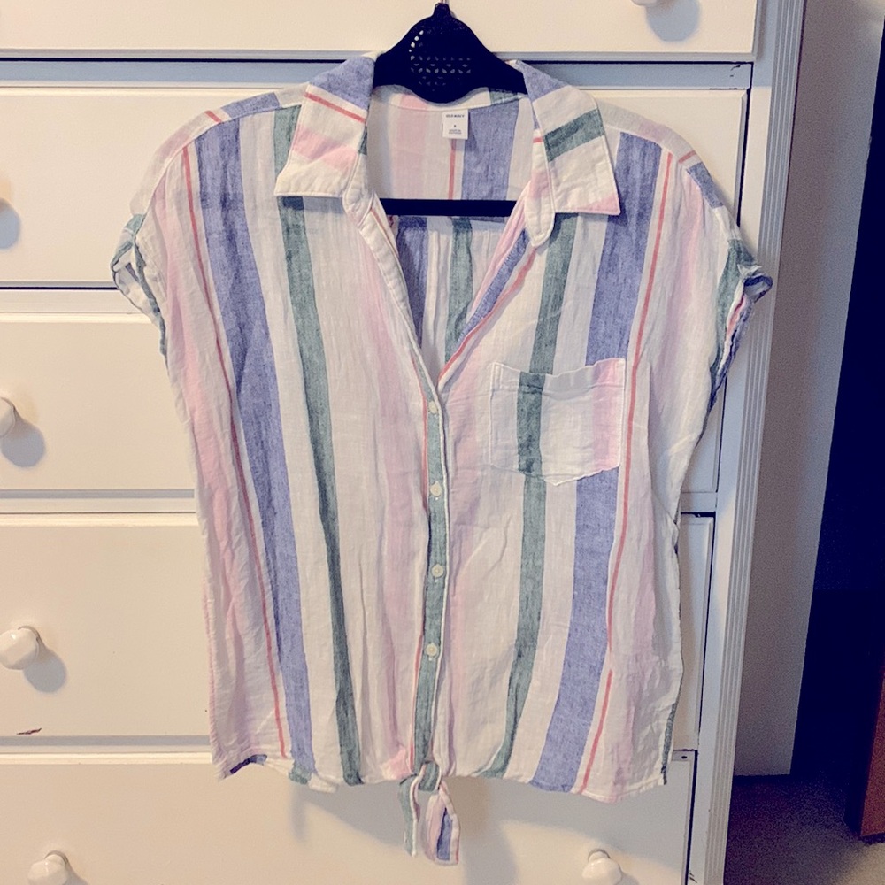 Short sleeve button down with tie - Picture 1 of 3